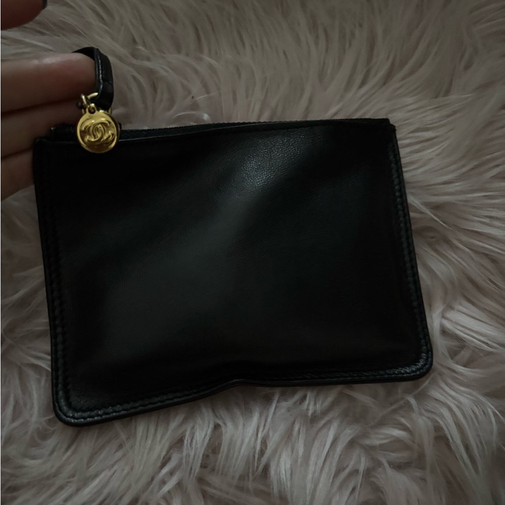 CHANEL Black Leather Bucket Bag - Picture 2 of 16